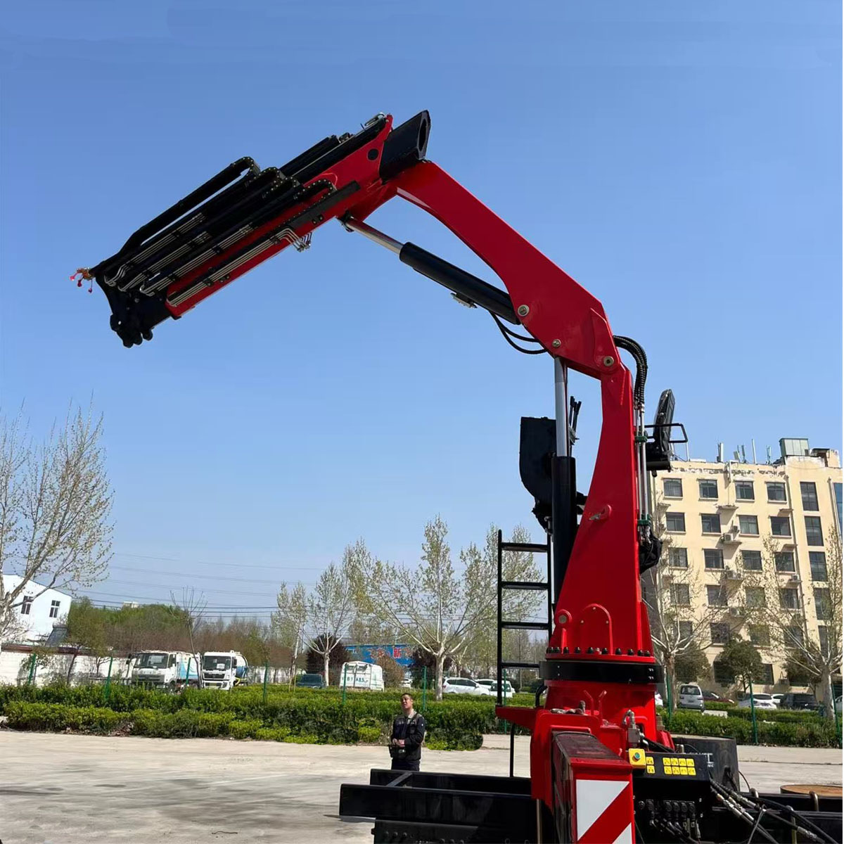 Knuckle Boom Crane