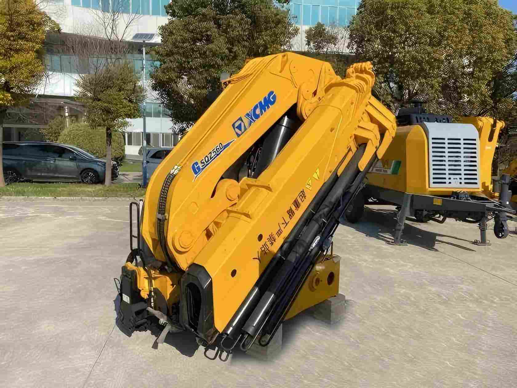 Knuckle Boom Crane