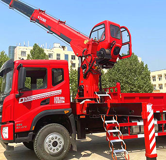 Truck Mounted Crane FSC350