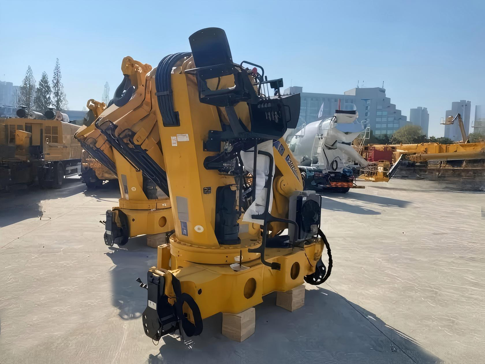Knuckle Boom Crane