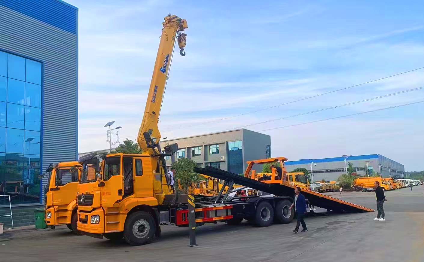 Tow truck with crane