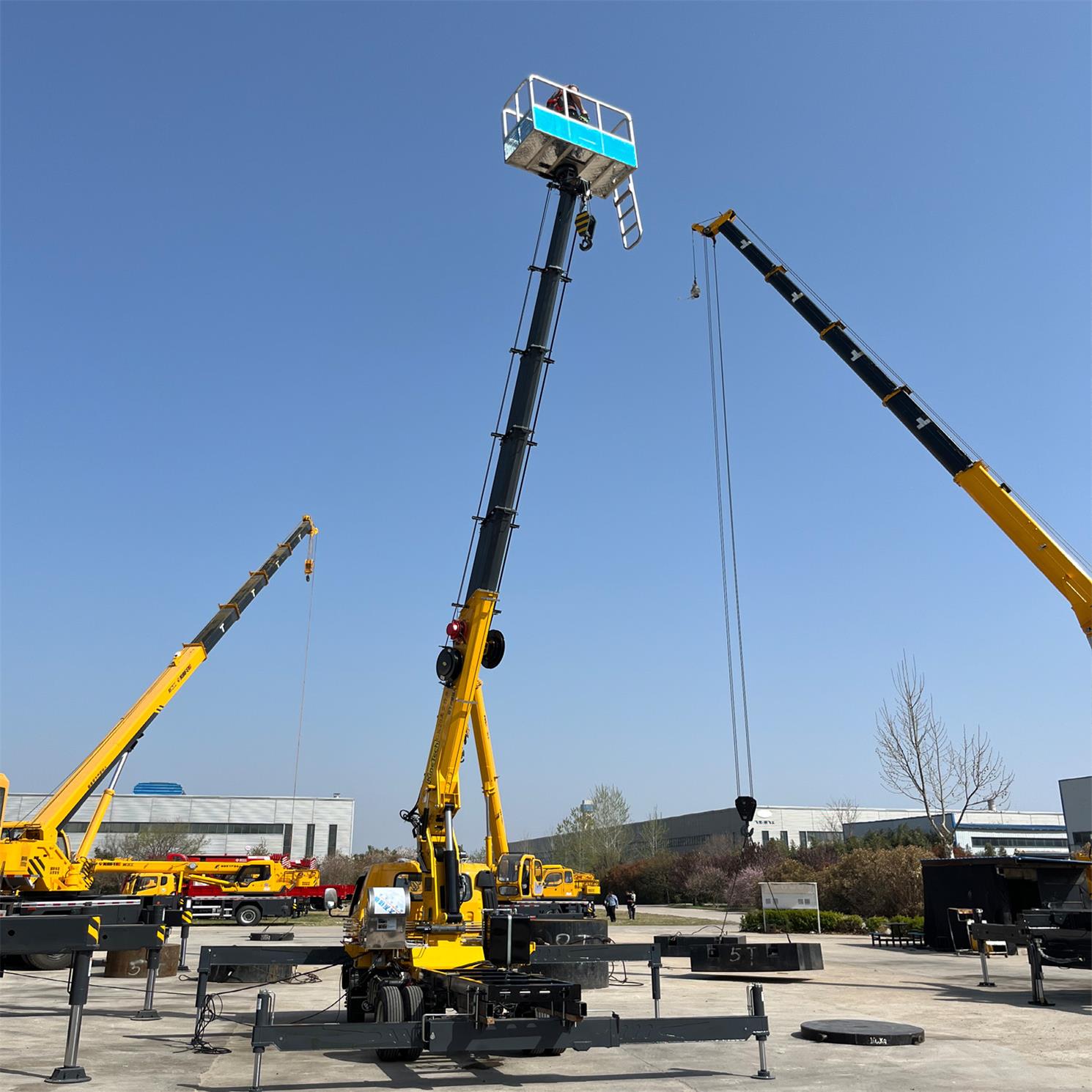 Multiple Aerial Working Platform