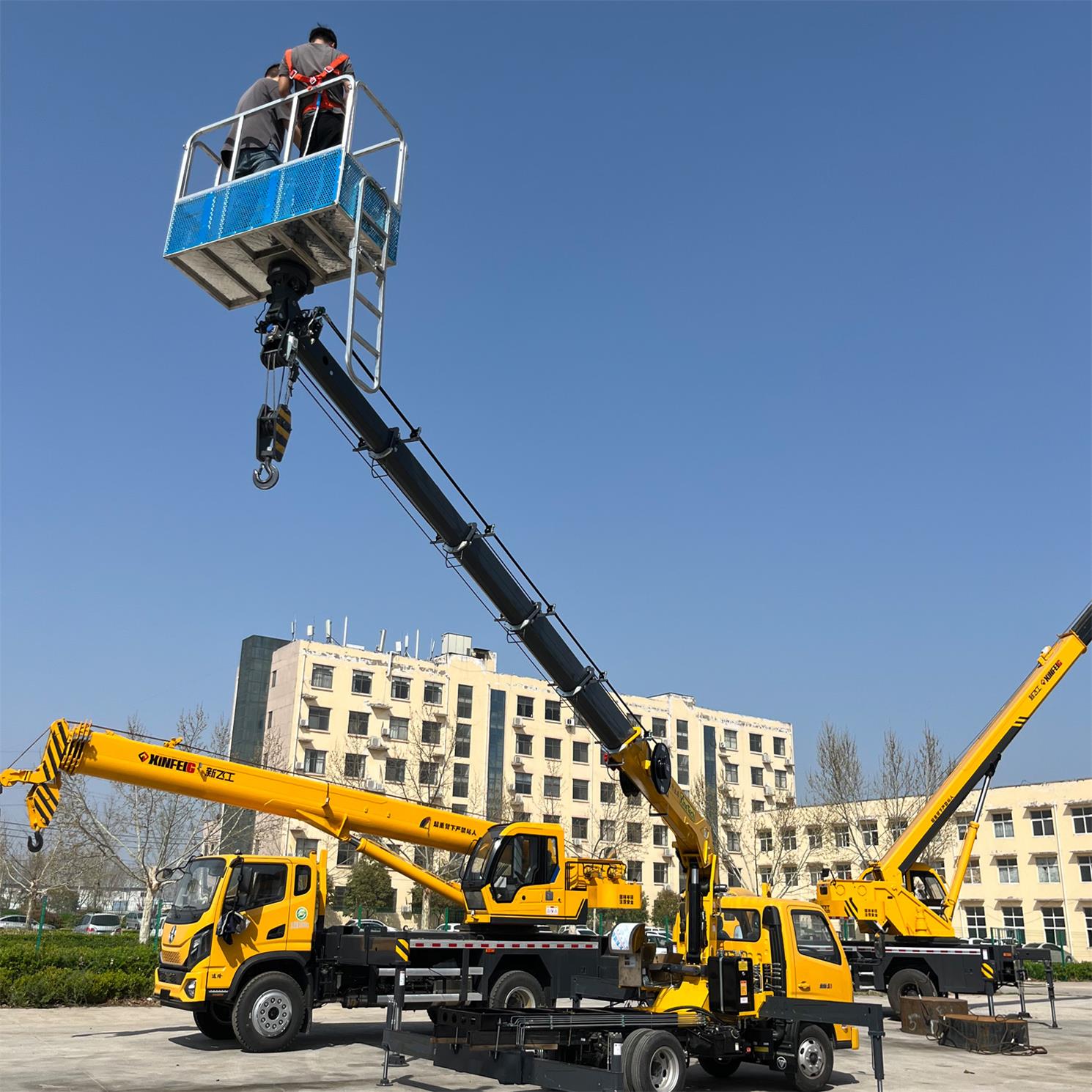 Multiple Aerial Working Platform