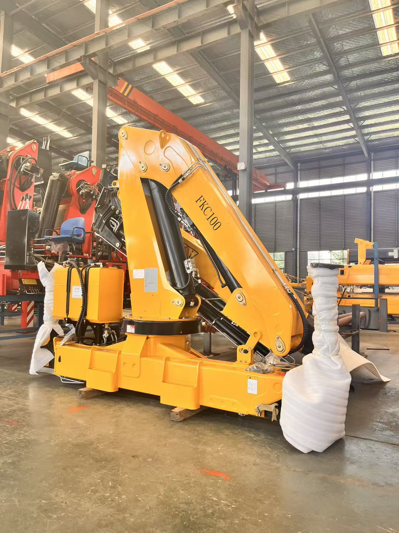 Knuckle Boom Crane