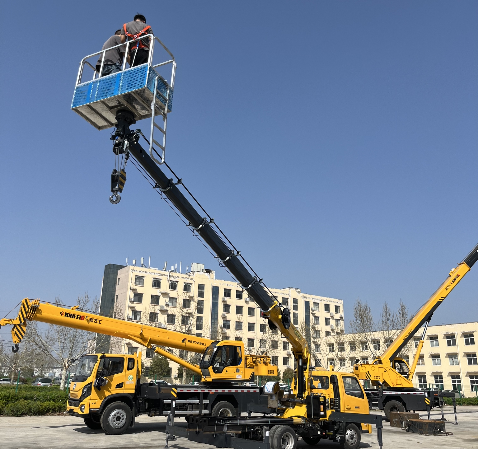 Multiple Aerial Working Platform
