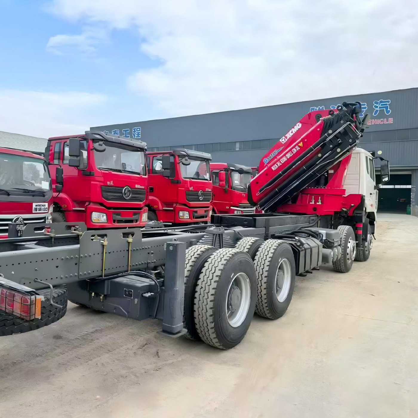 Knuckle Boom Crane