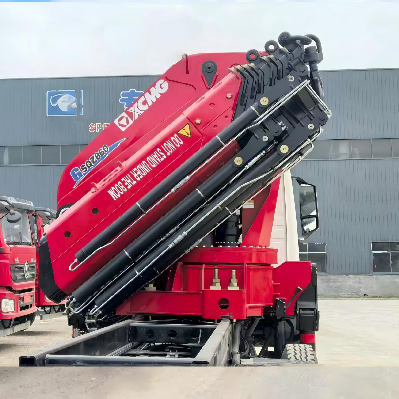Knuckle Boom Crane