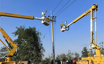 Insulated Aerial Work Platform for 10kV to 46kV | 19-21m Height | Straight or Articulating Boom | ISUZU HOWO SHACMAN